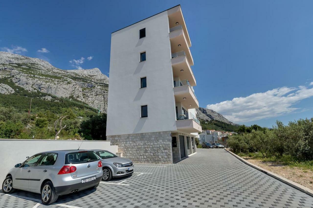 Charming Apartment Tissa With Sea View Makarska Buitenkant foto